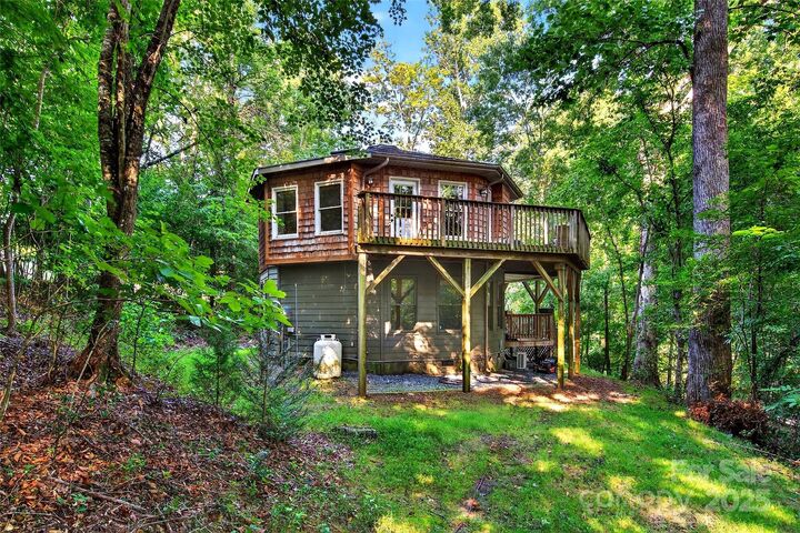 Property Photo: 83 Cascades Parkway NC 28761
