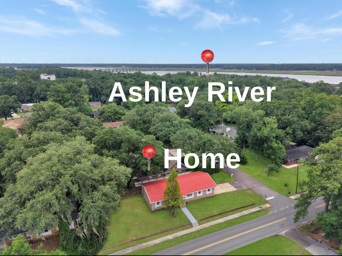 Property Photo:  4644 Winona Street  SC 29405 