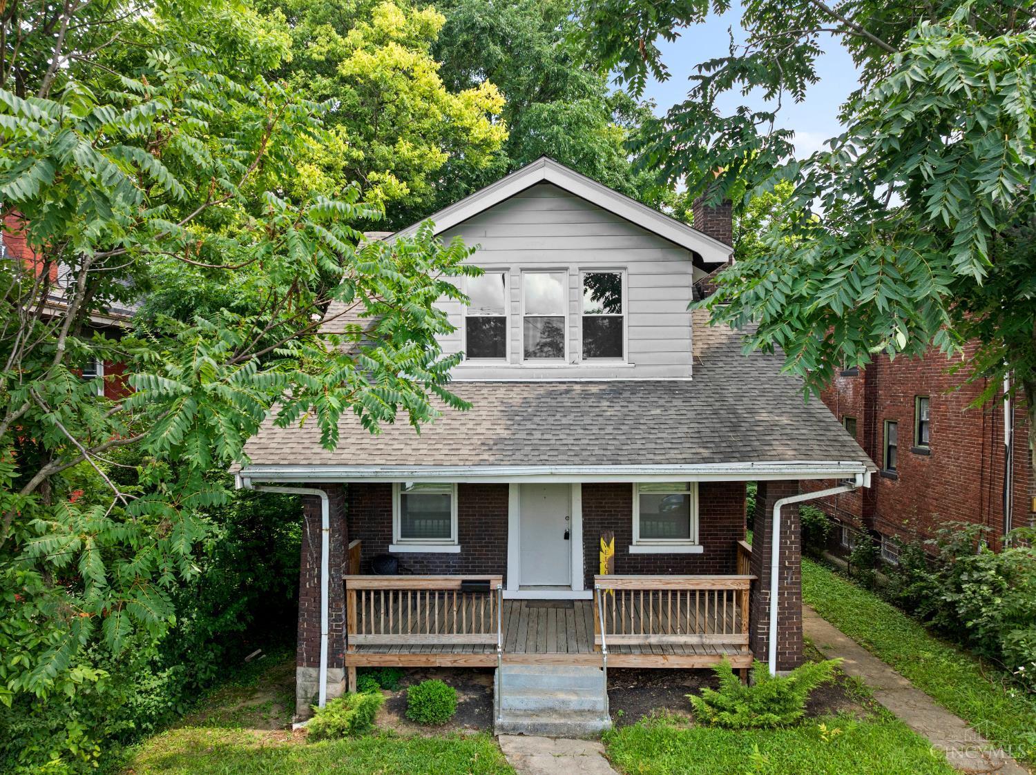 Property Photo: 3548 Eden Avenue OH 45229