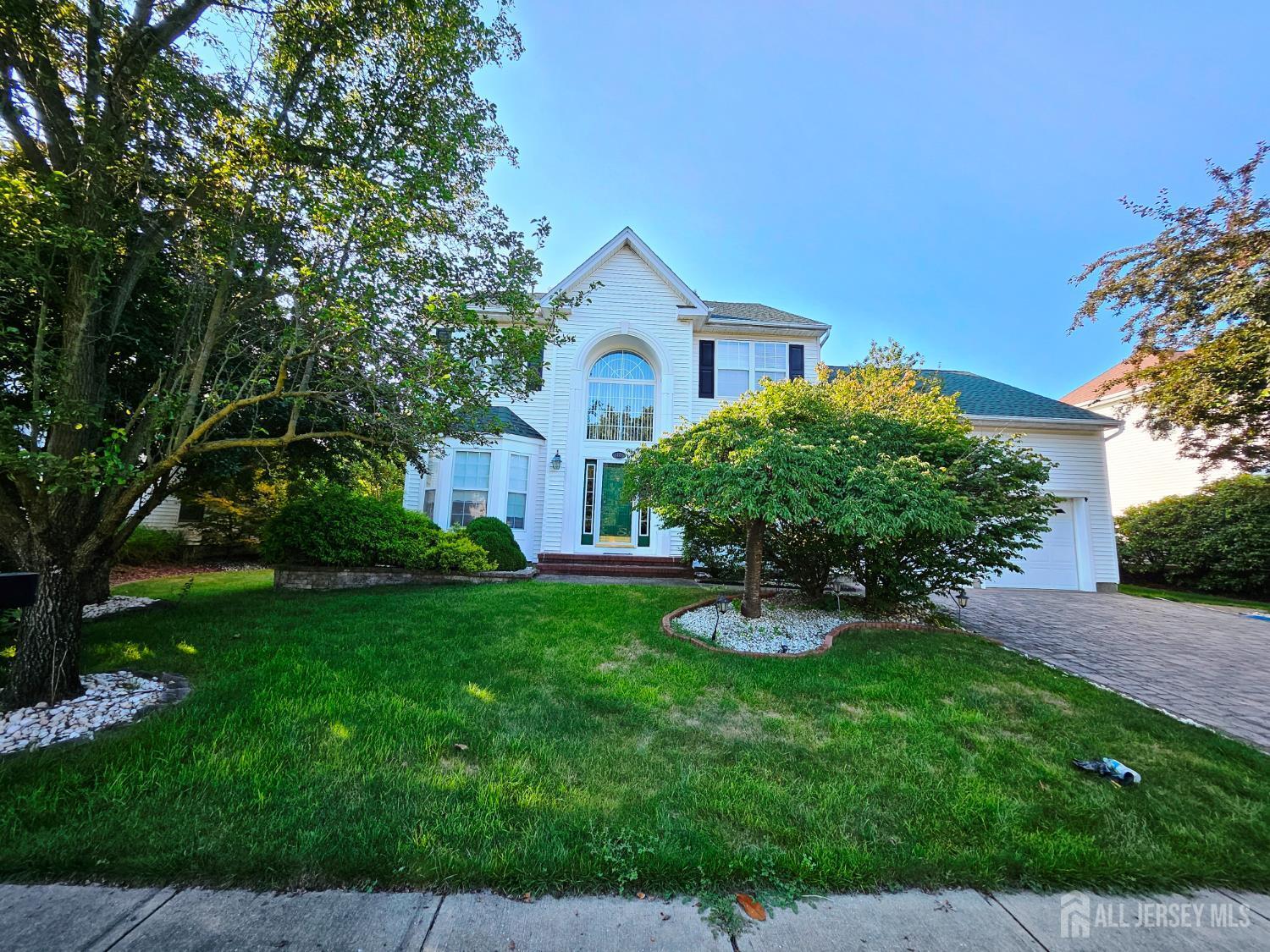 Property Photo:  18 Samantha Way  NJ 08884 