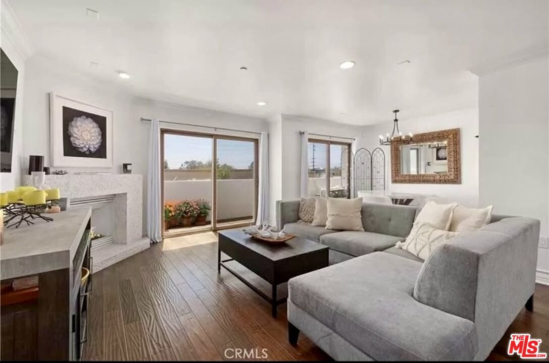 Property Photo: 1621 Barry Ave CA 90025