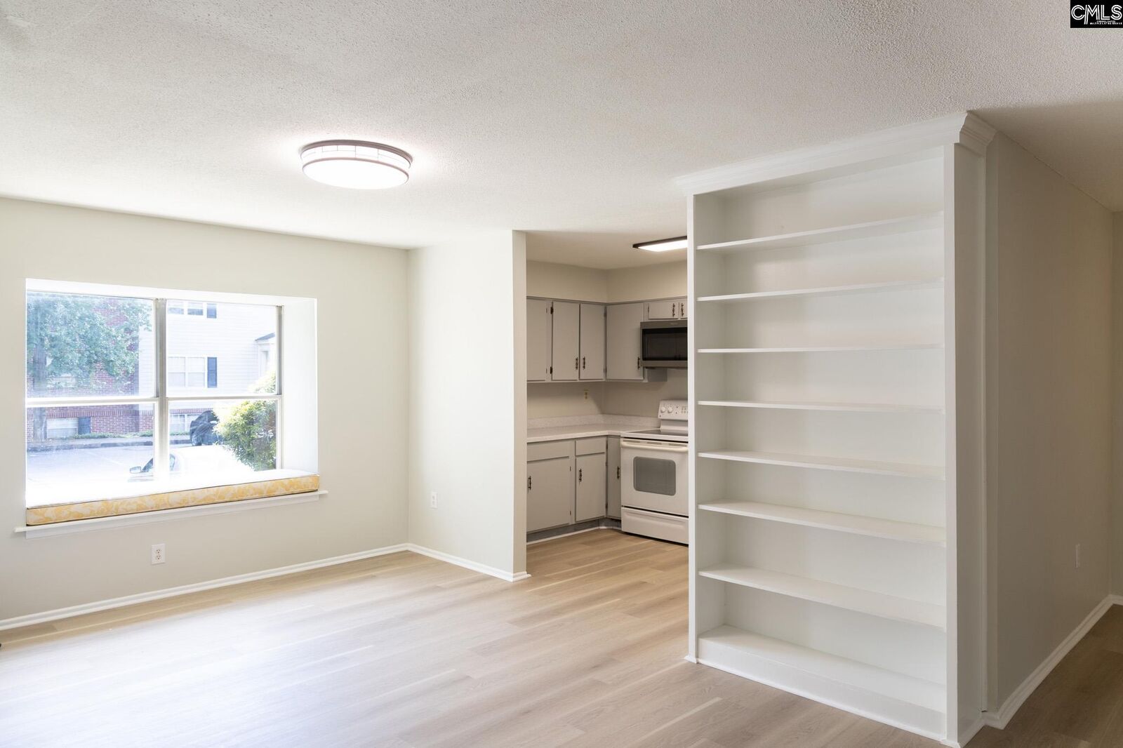 Property Photo:  1100 Skyland L5  SC 29210 