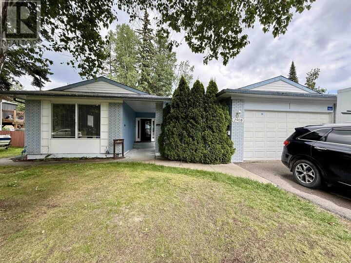 Property Photo: 2908 Ridgeview Drive BC V2K 3R9