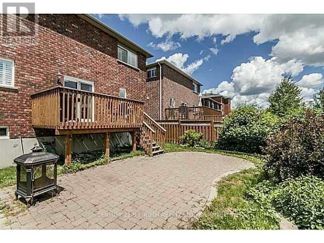 Photo de la propriété: 45 Butternut Drive 1 ON L4N 9Z8