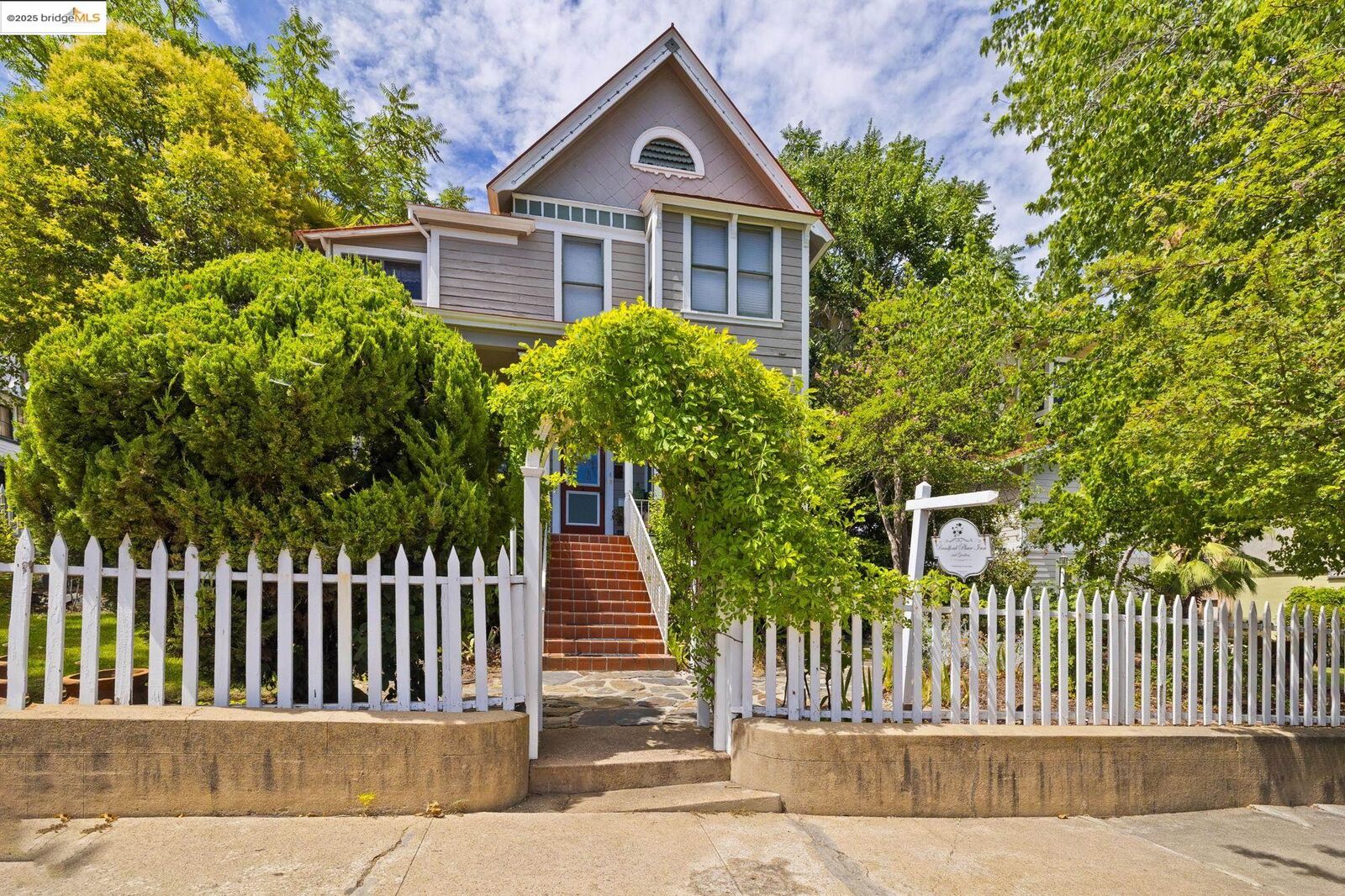 Property Photo: 56 Bradford St CA 95370