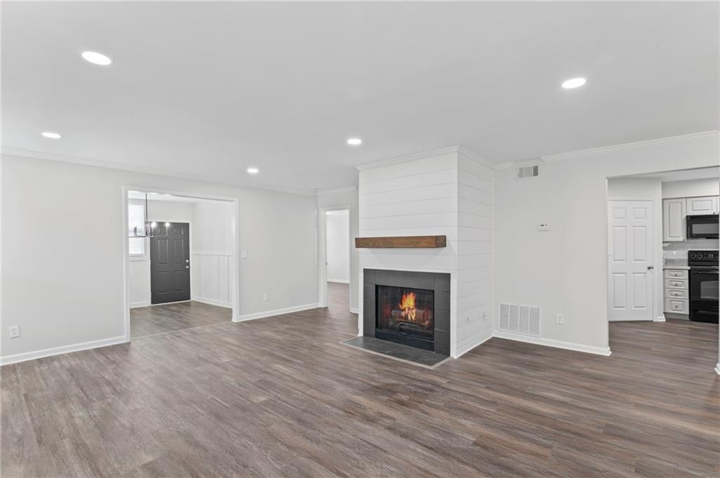 Property Photo: 600 Bedfort Drive GA 30096