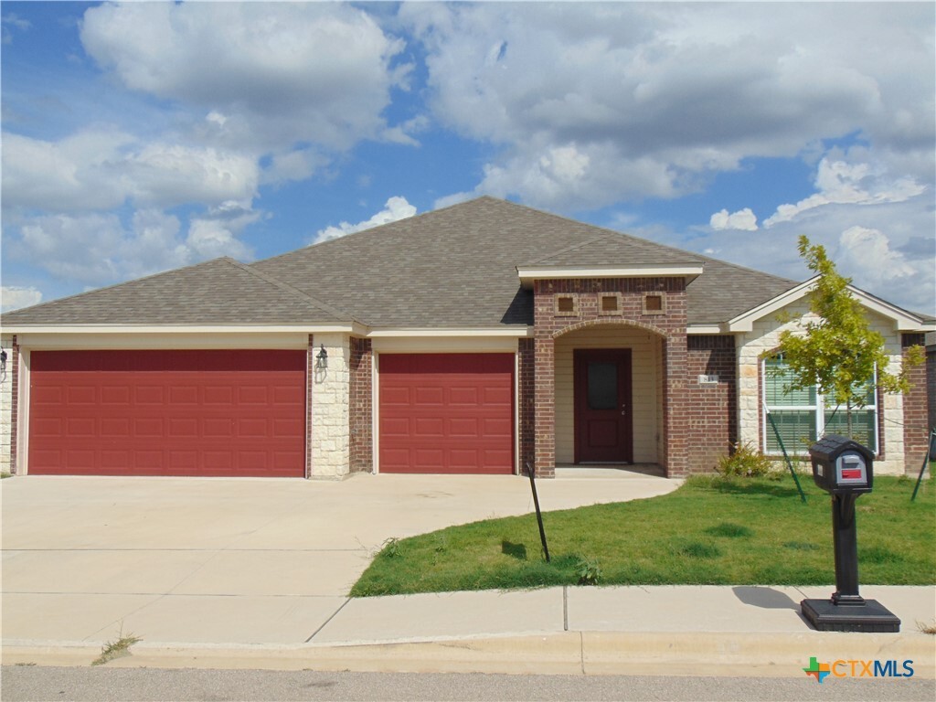 Property Photo:  813 Galloway Drive  TX 76513 