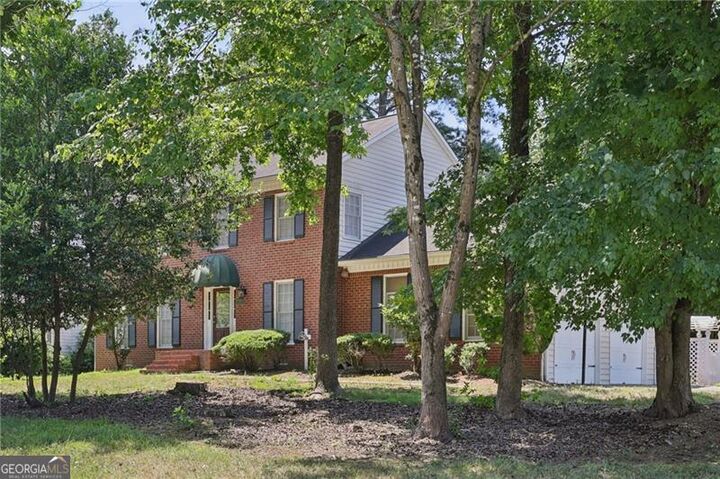 Property Photo: 1482 Oak Springs Drive GA 30066