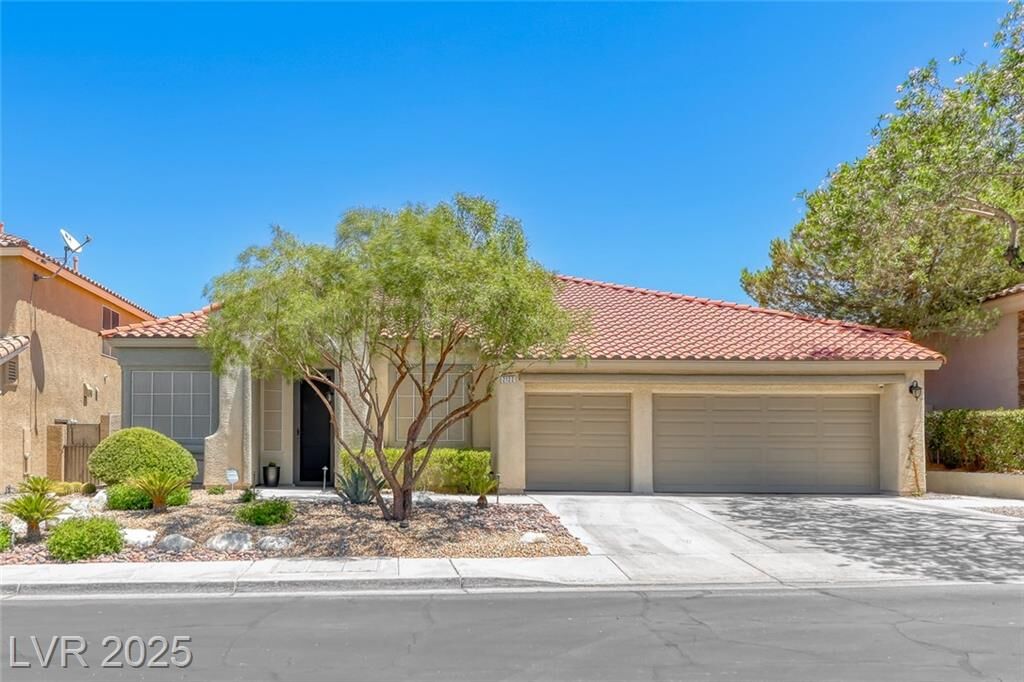 Property Photo:  2122 Mooreview Street  NV 89012 