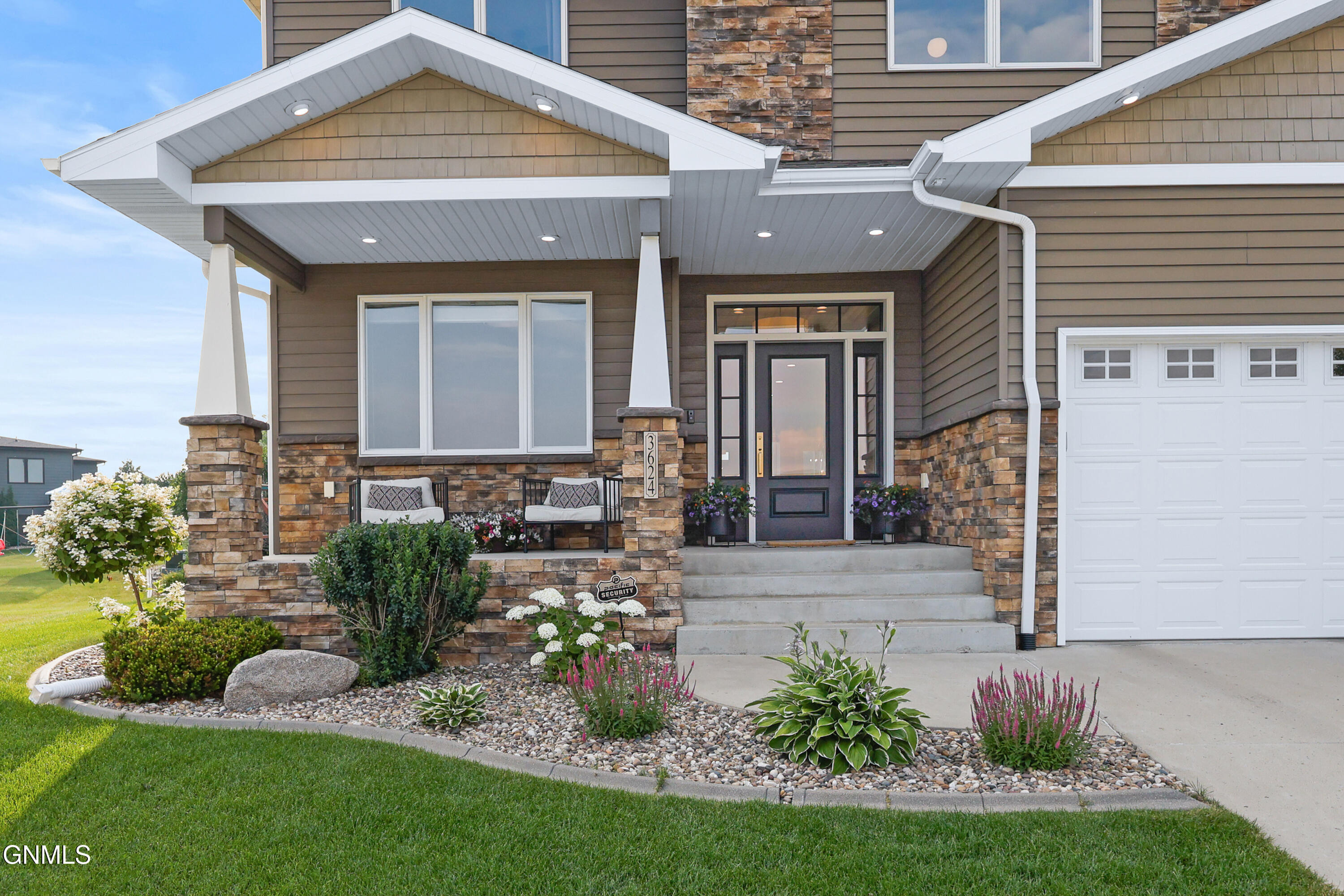 Property Photo:  3624 Chisholm Place  ND 58503 