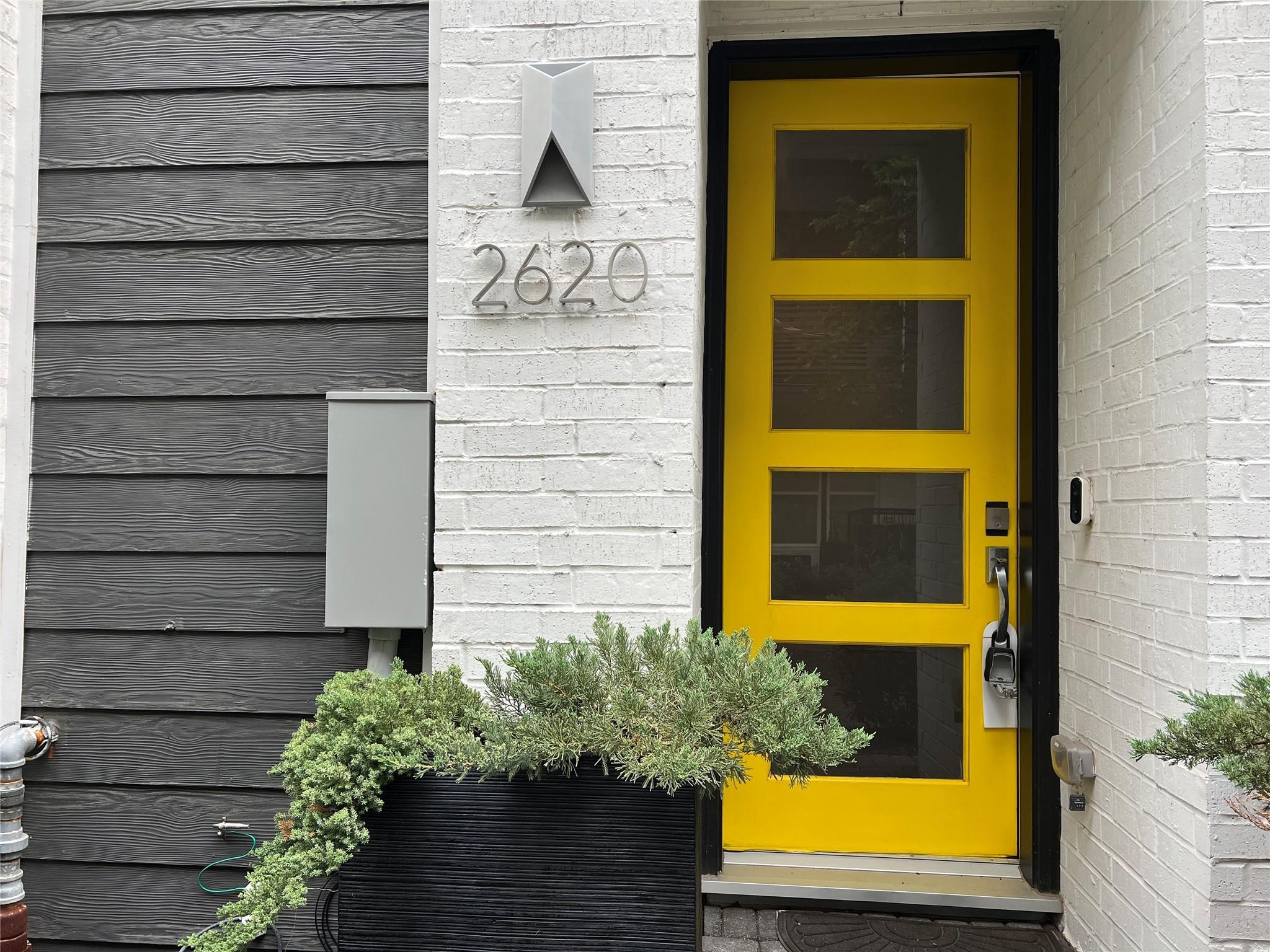 Property Photo:  2620 Rusk Street  TX 77003 