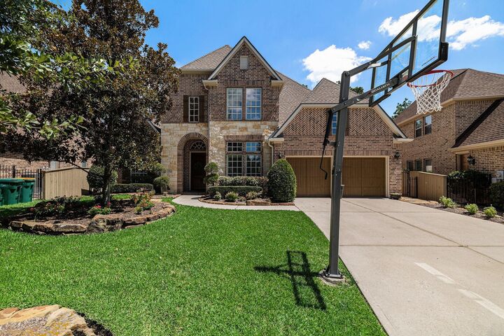 Property Photo: 31 Wood Manor Place TX 77381