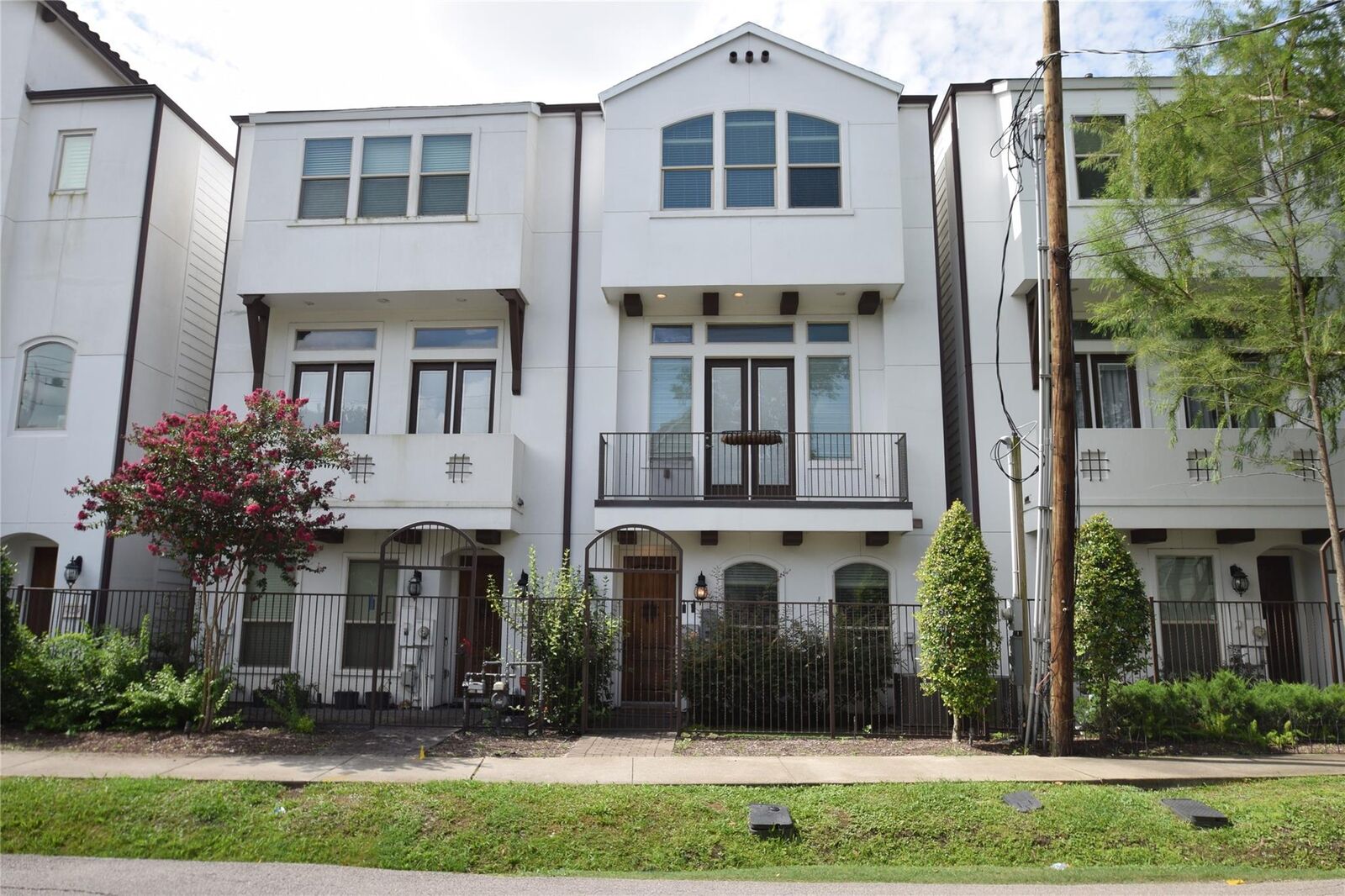 Property Photo:  4233 Feagan Street Street  TX 77007 