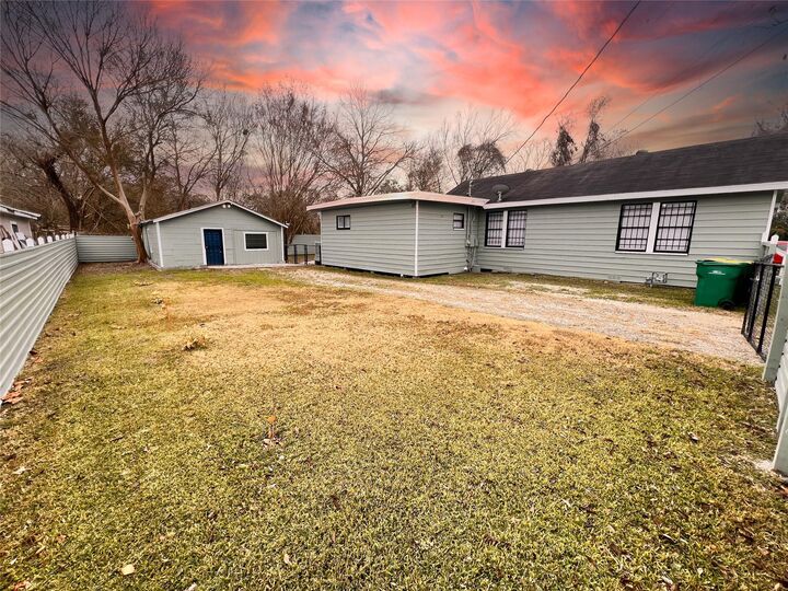 Property Photo: 925 Cedar Drive TX 77568