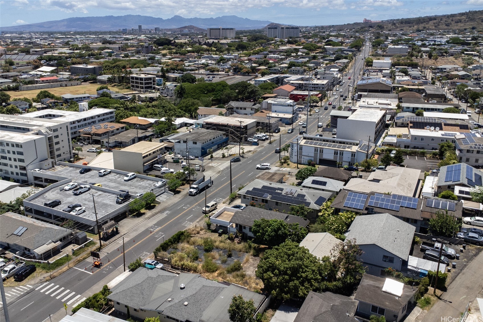 Property Photo:  1126 N School Street  HI 96817 