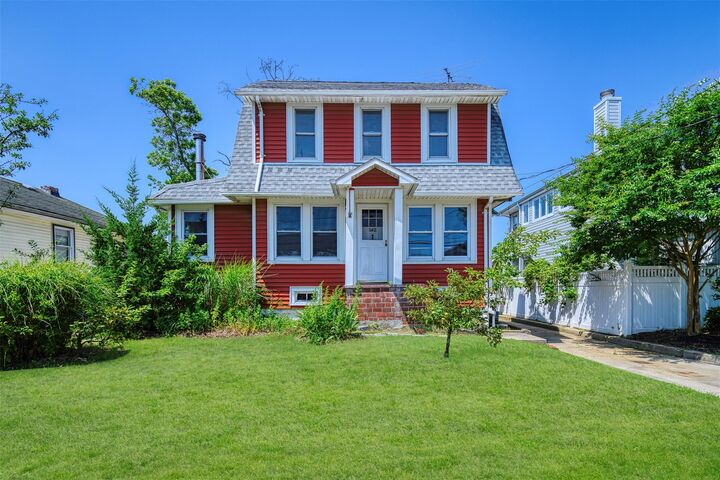 142 Gordon Place  Freeport NY 11520 photo