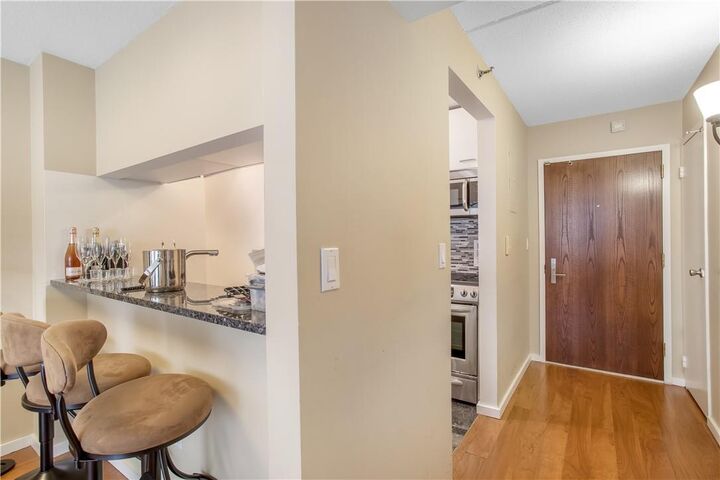 Property Photo: 4 Martine Avenue 809 NY 10606
