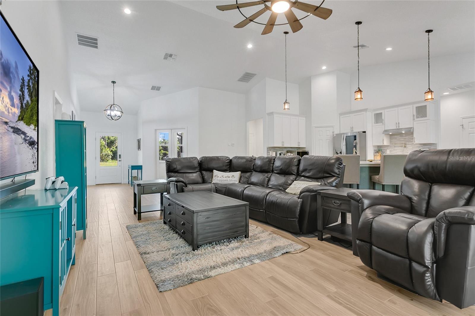 Property Photo: 4450 Empire Church Road FL 34736