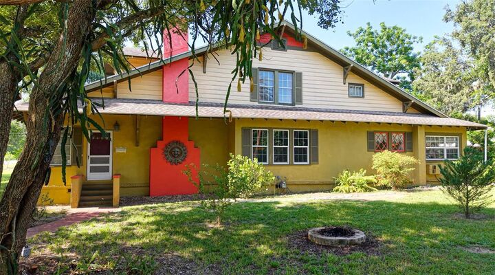 150 E Charlotte Avenue  Eustis FL 32726 photo