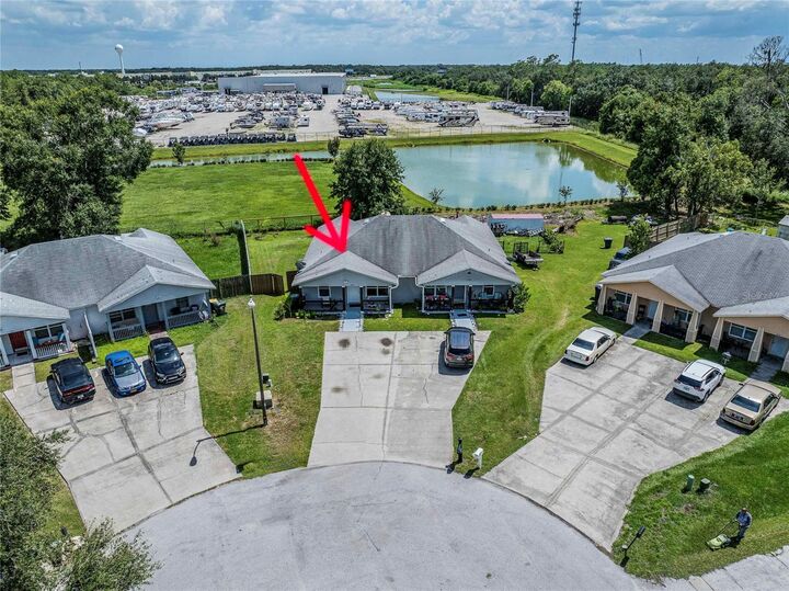 Property Photo: 608 Pineville Lane FL 33810