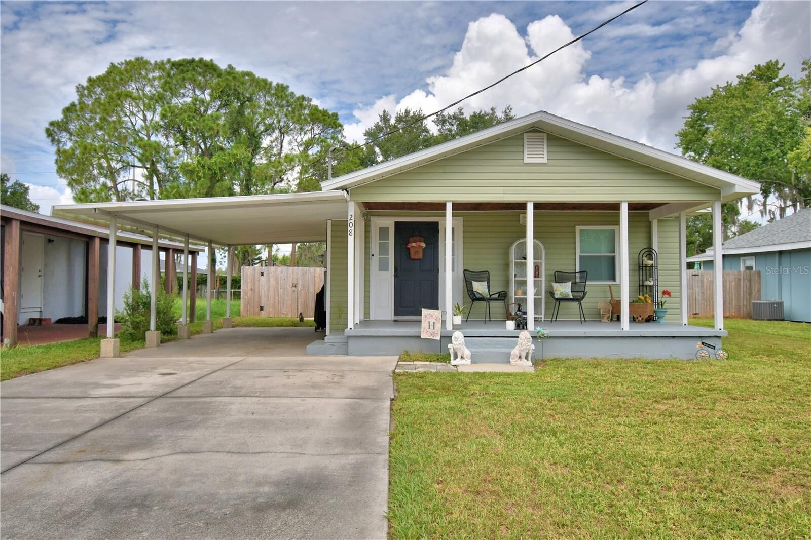 Property Photo:  208 Florida Drive  FL 33823 