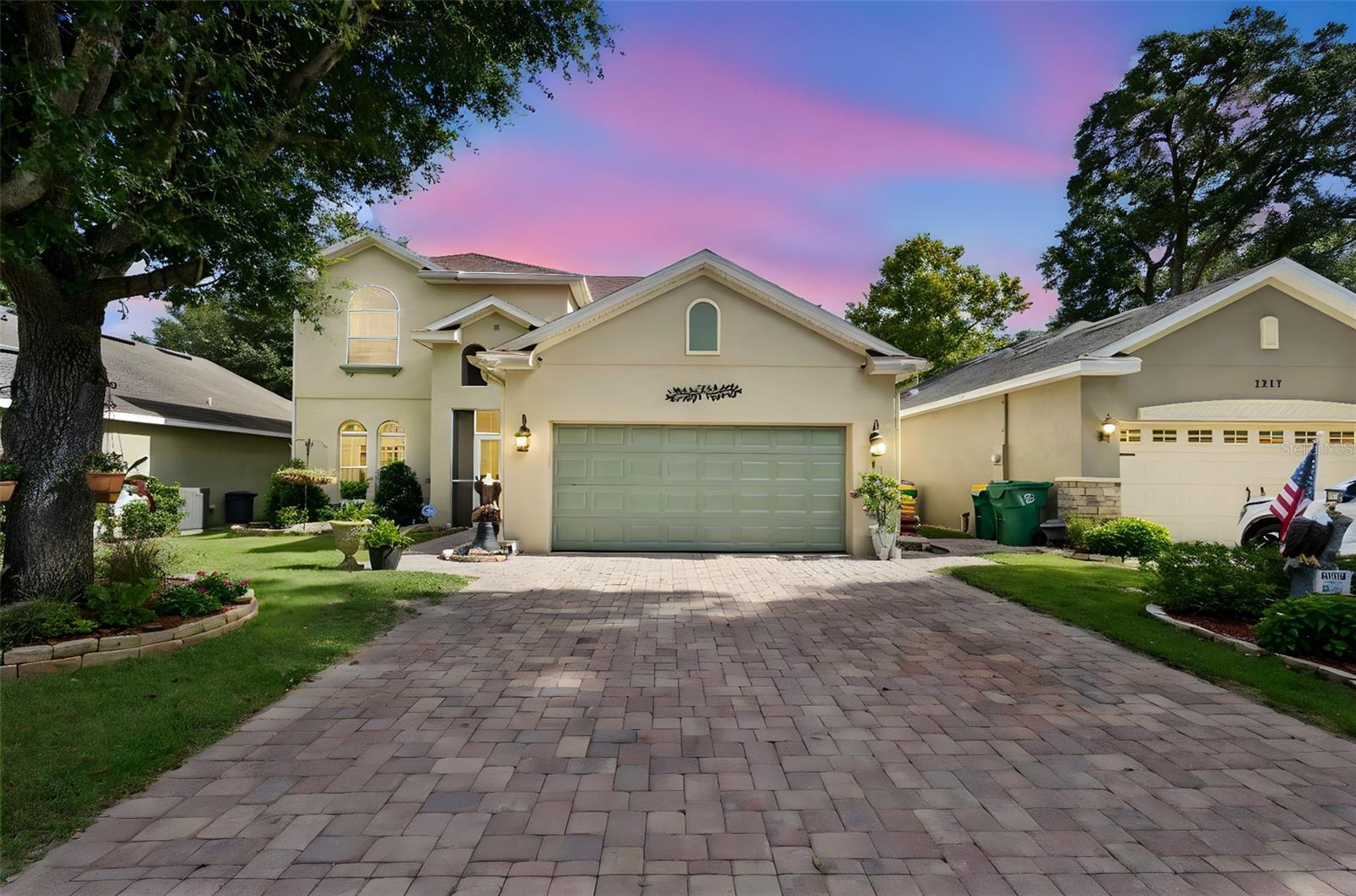 Property Photo: 1221 Bramley Lane FL 32720