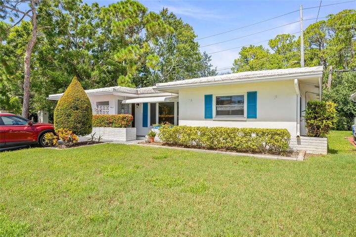 Property Photo: 9460 45th Way N FL 33782