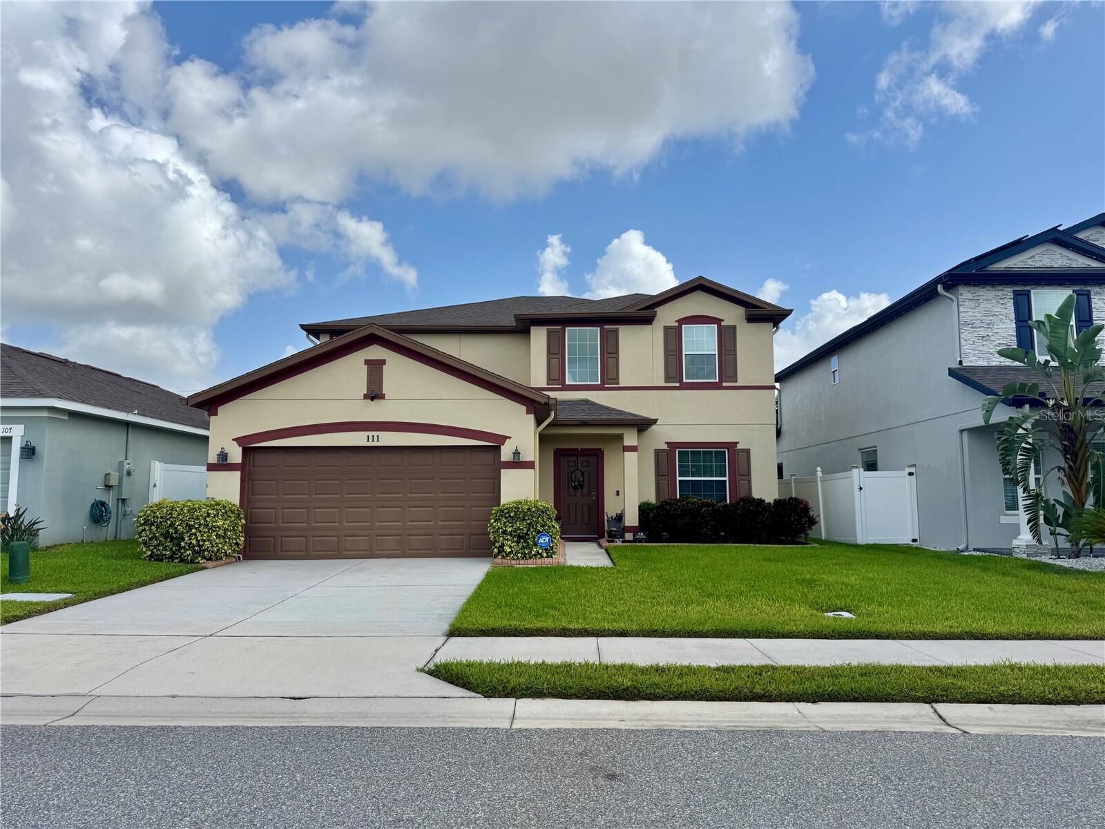 Property Photo:  111 Cambria Grove Circle  FL 33837 