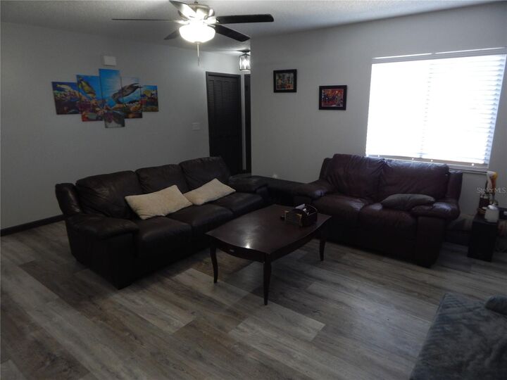 Property Photo: 413 Springview Drive FL 32773