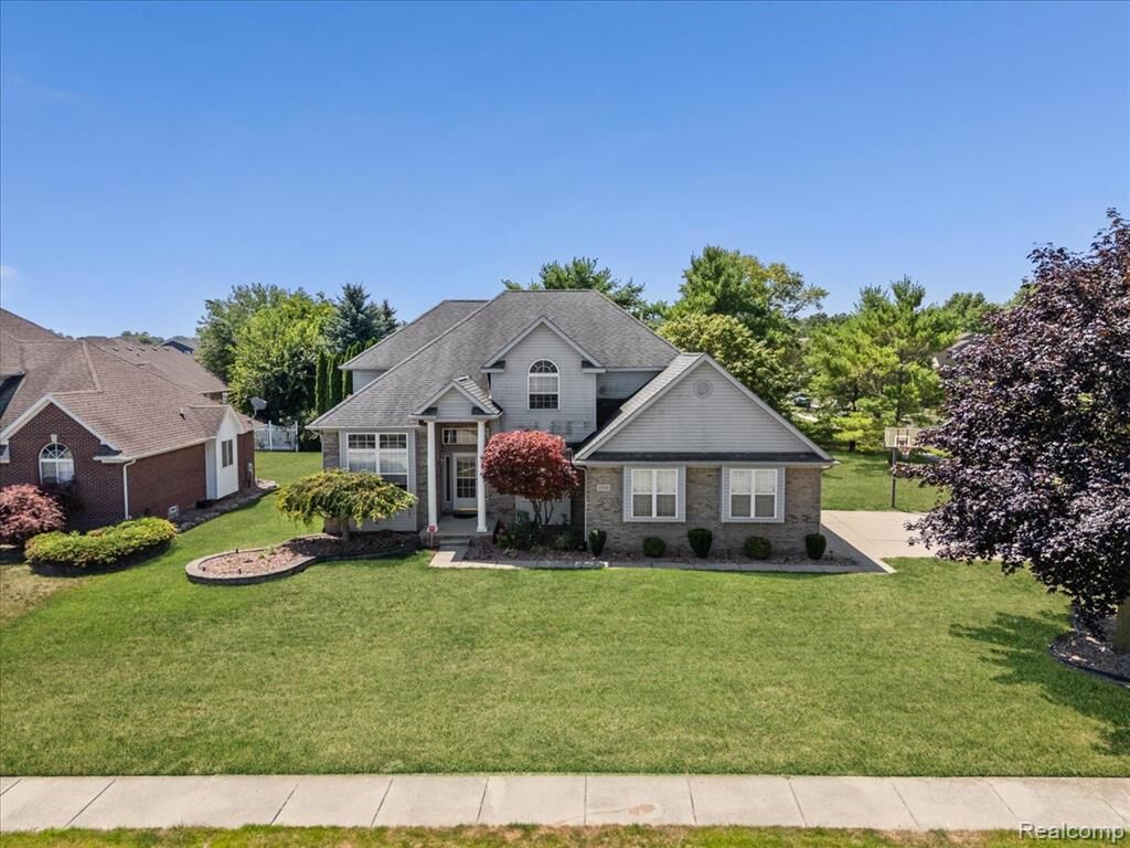 Property Photo: 27119 Landmark Drive MI 48134 9069
