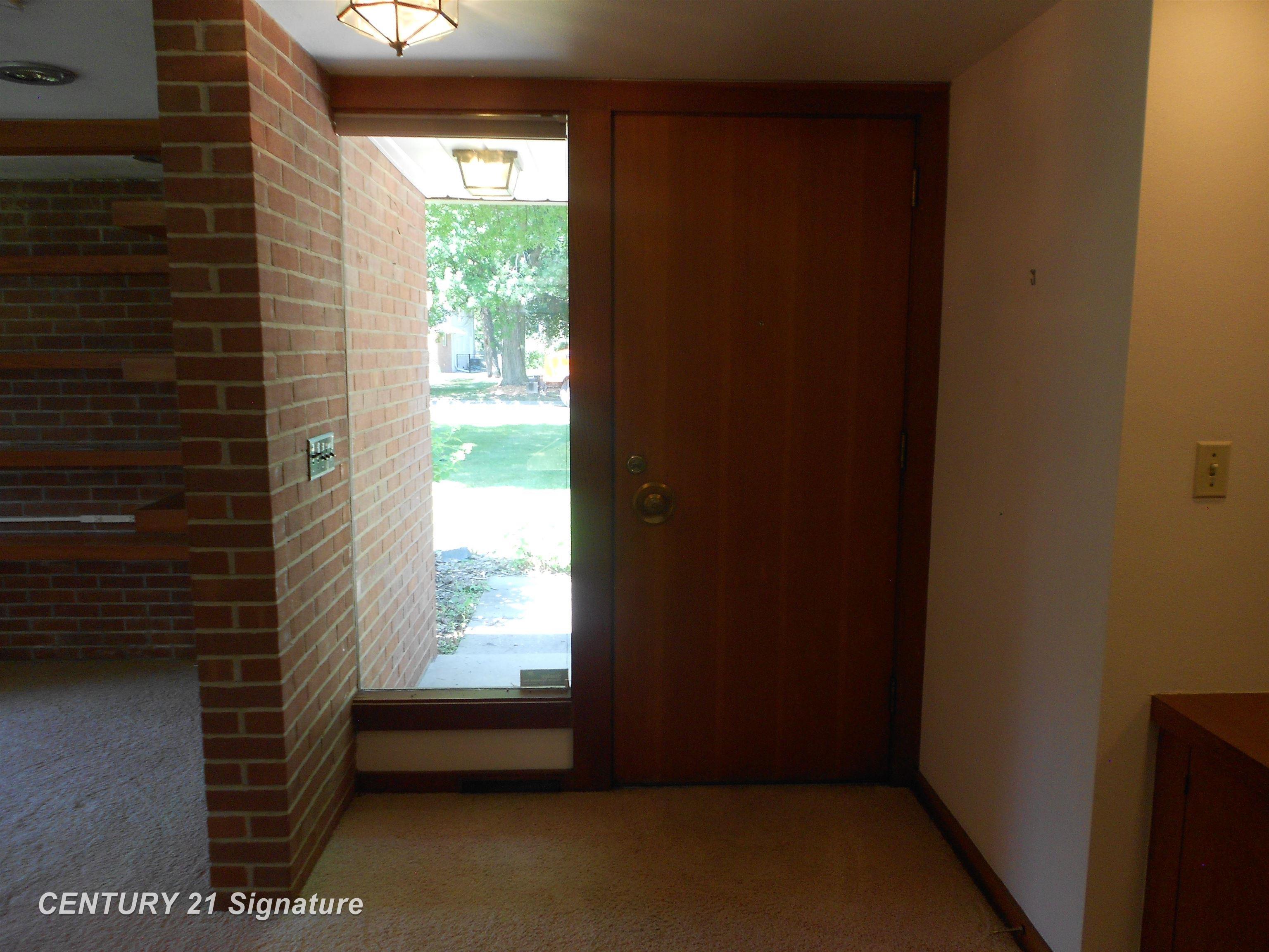 Property Photo:  41 Benton Road  MI 48602 