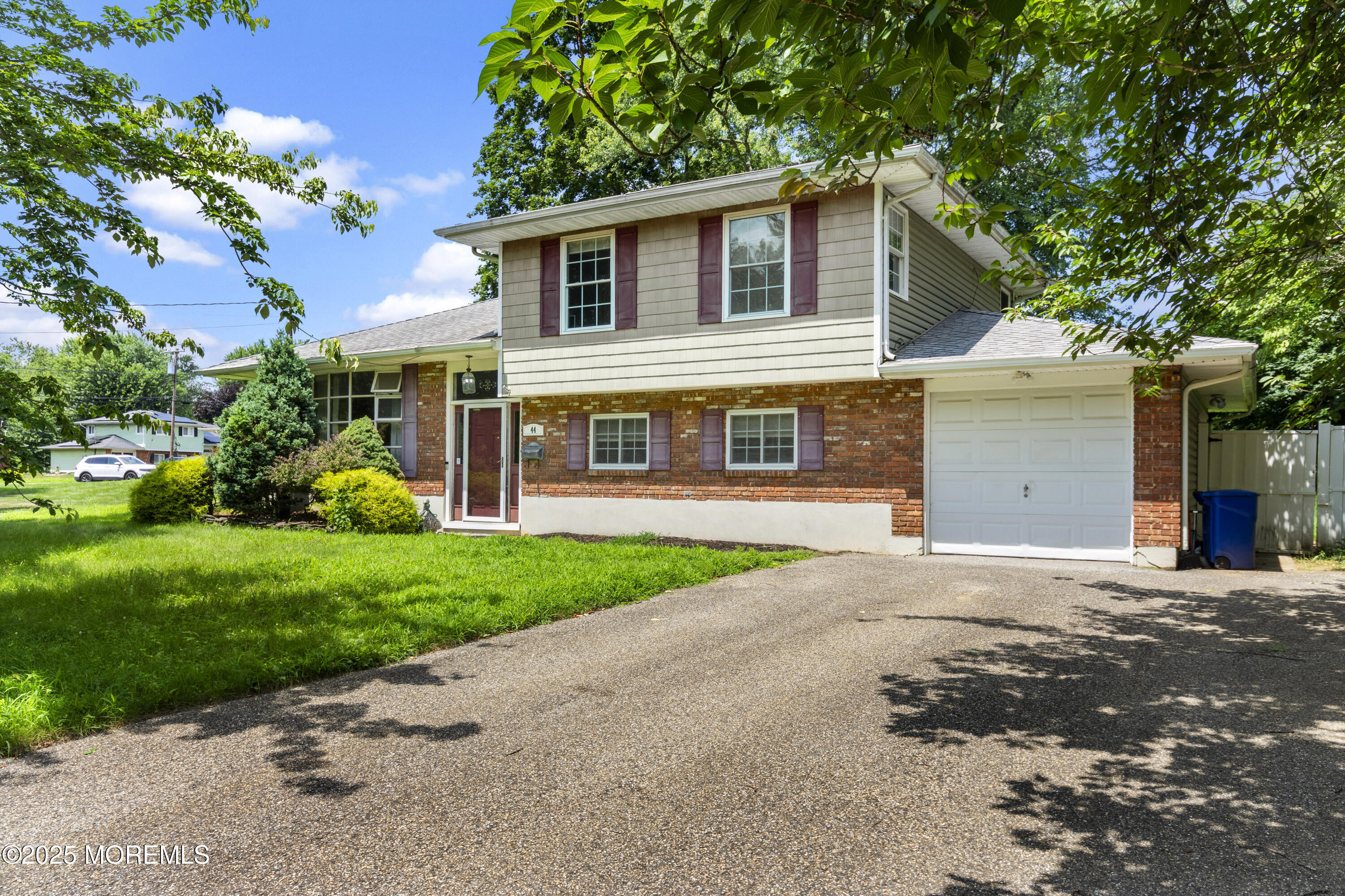Property Photo:  44 Koenig Lane  NJ 07728 