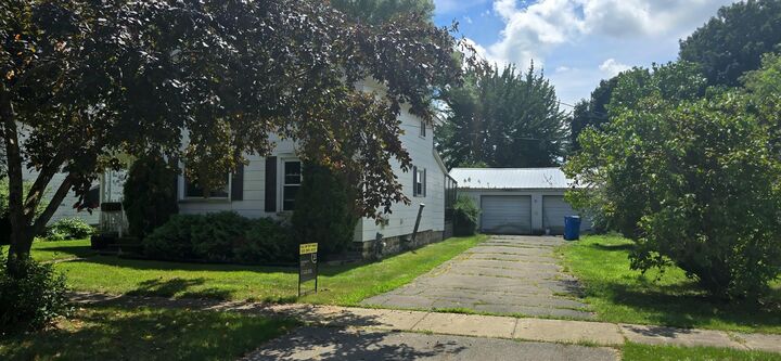 Property Photo:  9 Cole Street  MI 49082 