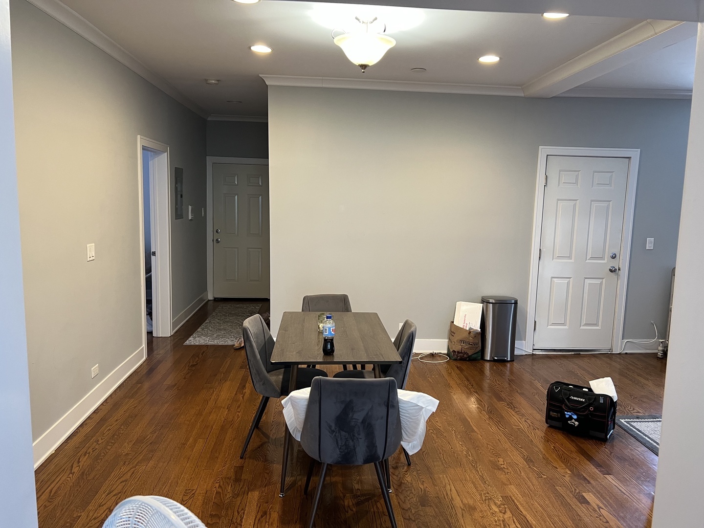 Property Photo: 3155 W Augusta Boulevard 3A IL 60622