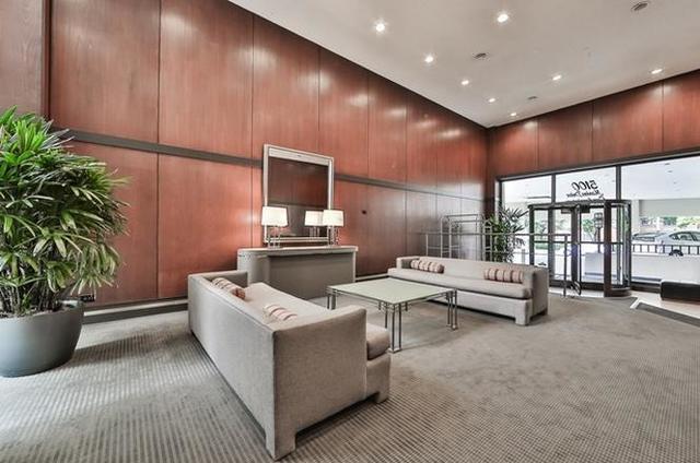 Property Photo: 5100 N Marine Drive 14D IL 60640