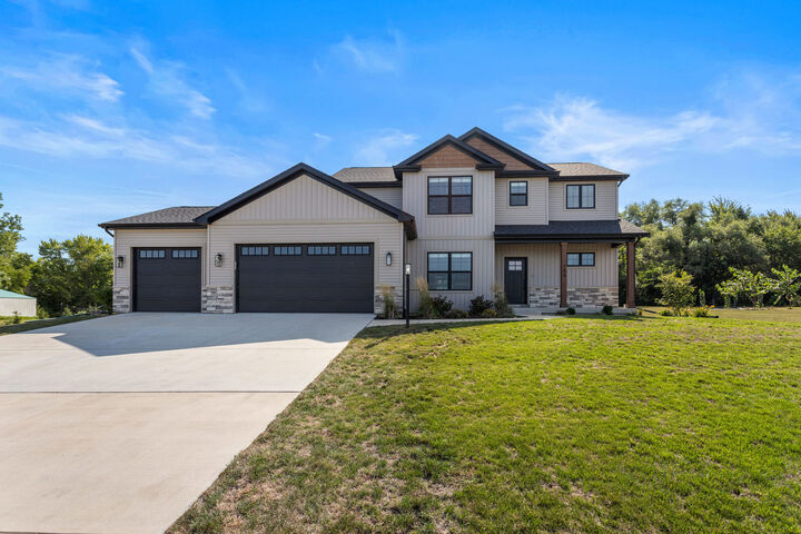 104 Shady Lane  Monticello IL 61856 photo