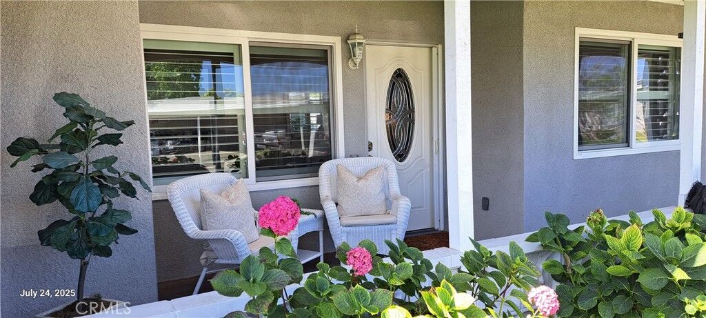 Property Photo:  14001 Thunderbird Dr  M2  4K  CA 90740 