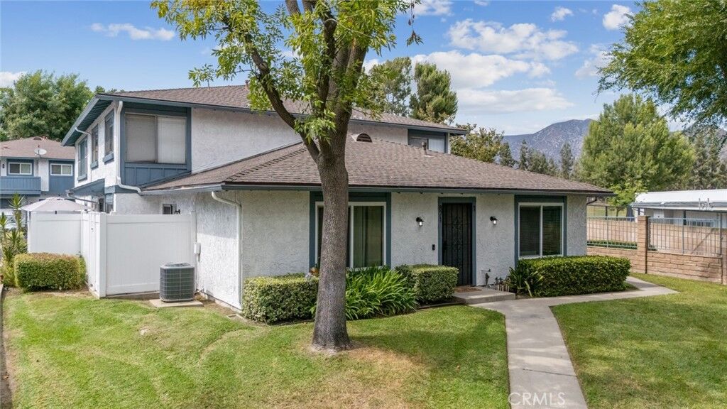 Property Photo:  871 W 12th Street 1  CA 91702 