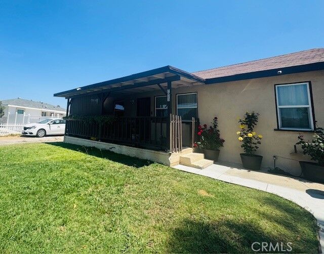 Property Photo:  7019 Lanto Street  CA 90040 