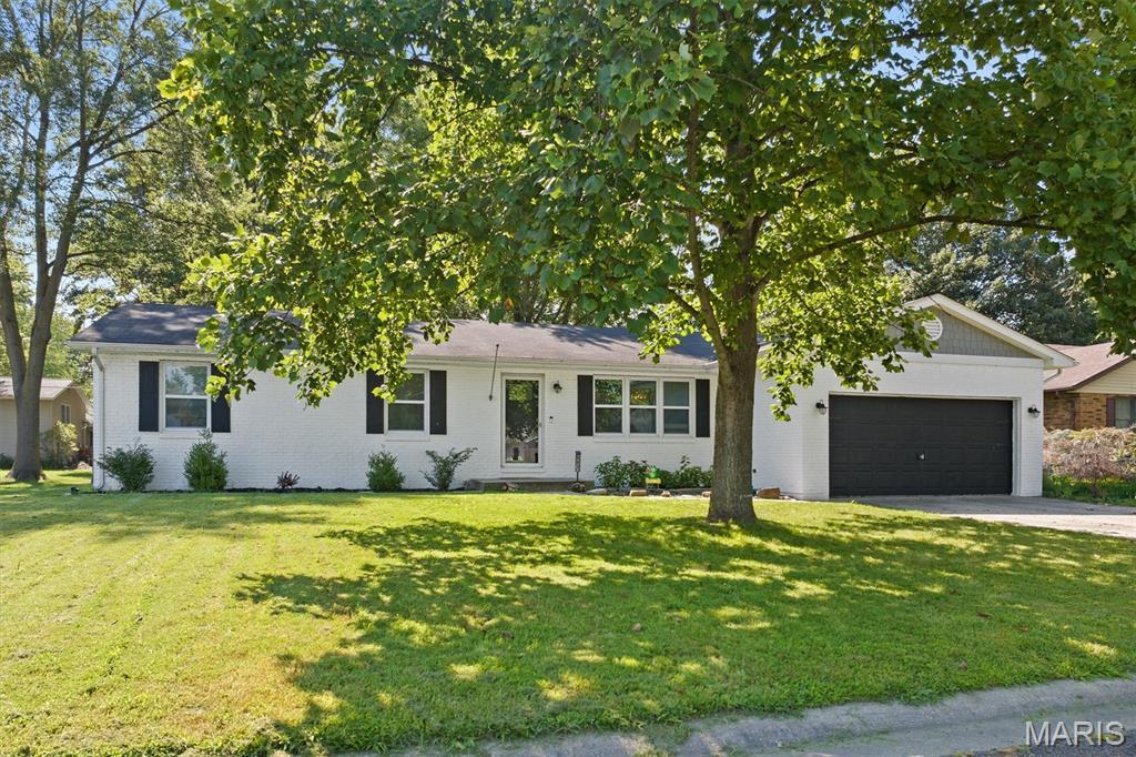 507 Jackson Street  Mascoutah IL 62258 photo