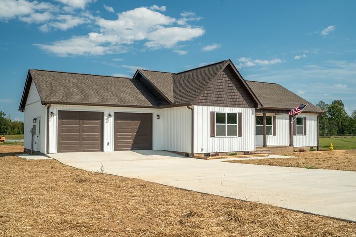 Property Photo:  194 Beartown Road  TN 38469 