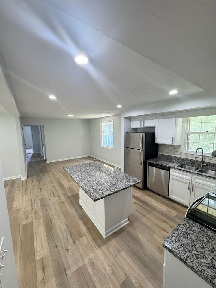 Property Photo:  222 Blue Ridge Dr  TN 37138 