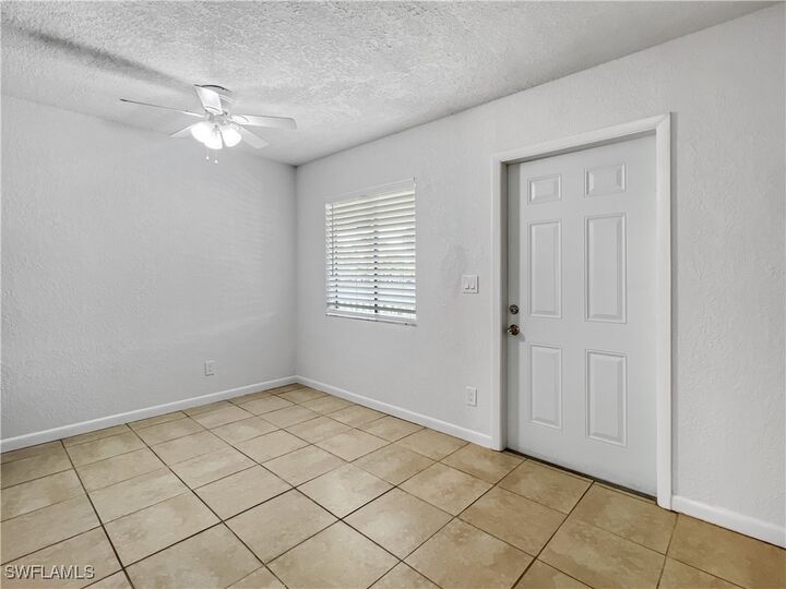 Property Photo: 4613 Bayshore Drive B7 FL 34112