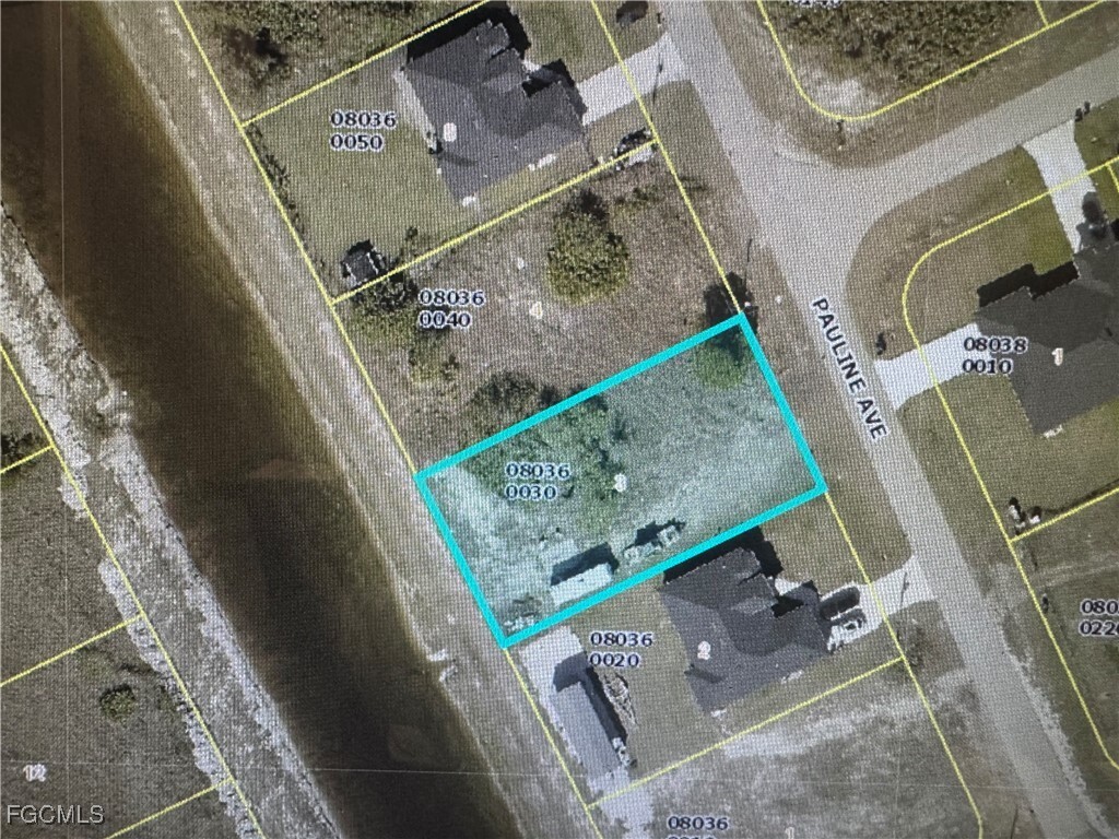 Property Photo:  368 Pauline Avenue  FL 33974 