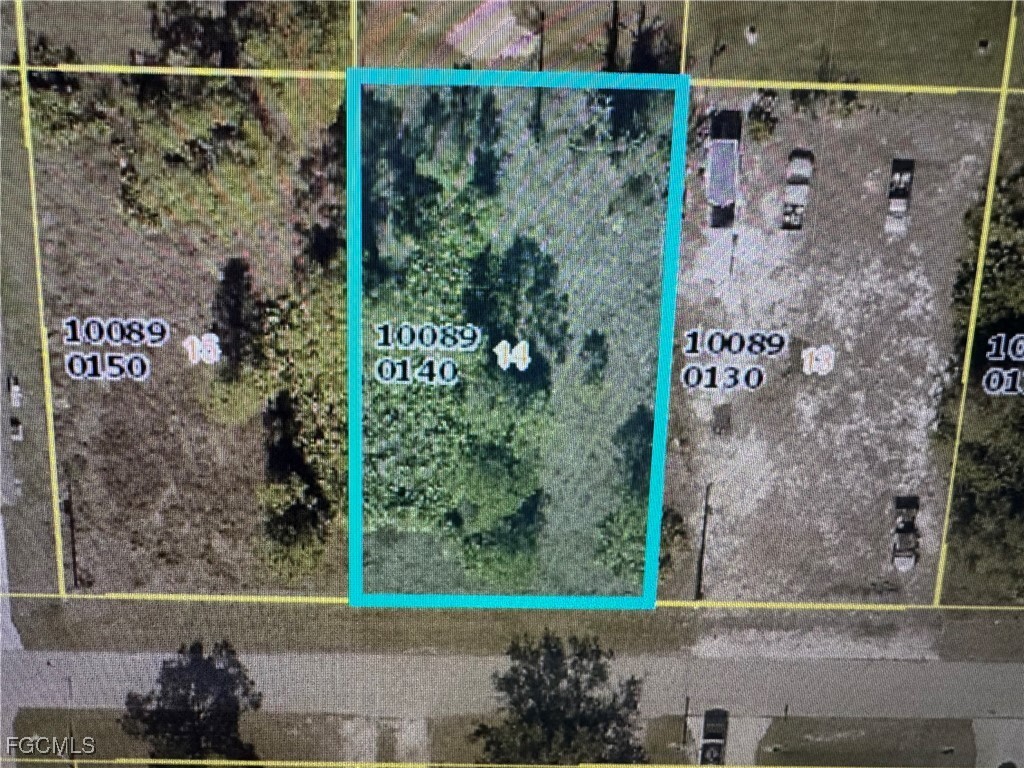 Property Photo: 3806 20th Street SW FL 33976