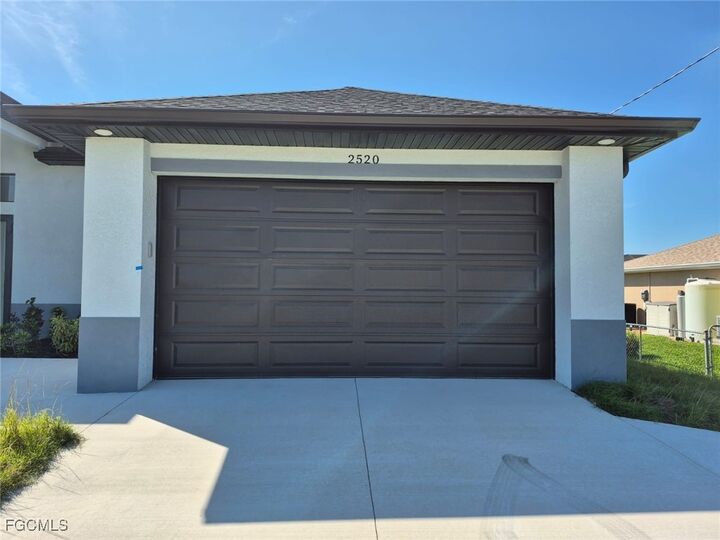 Property Photo:  2602 Diplomat Parkway W  FL 33993 