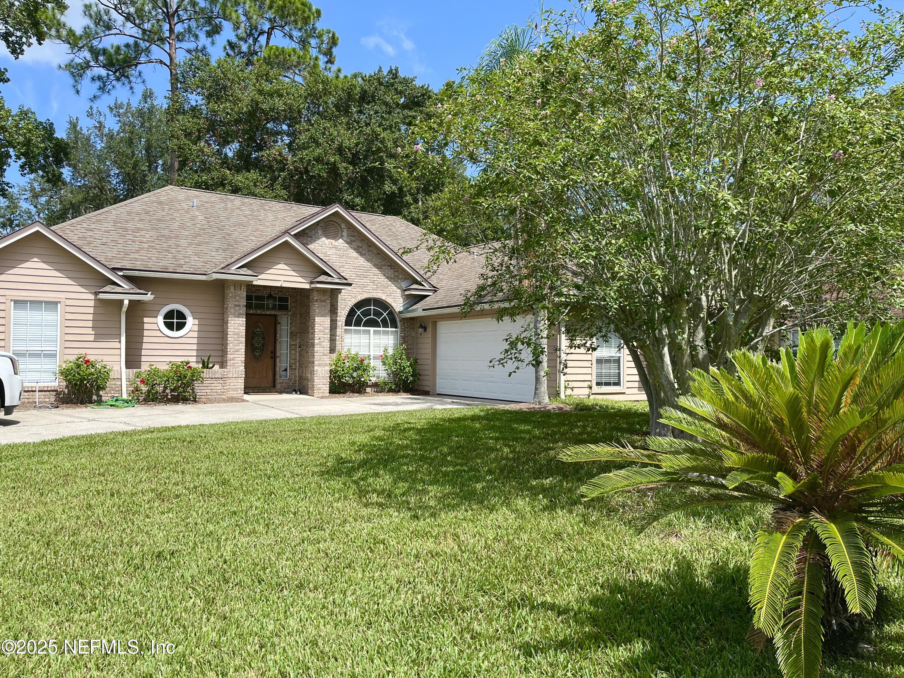 Property Photo:  629 Hummingbird Court  FL 32259 