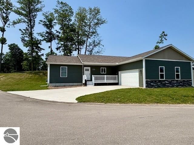 1420 Umber Drive  Traverse City MI 49696 photo