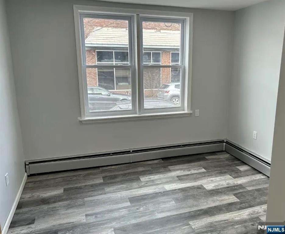 Property Photo:  280 Kearny Avenue 2R  NJ 07032 