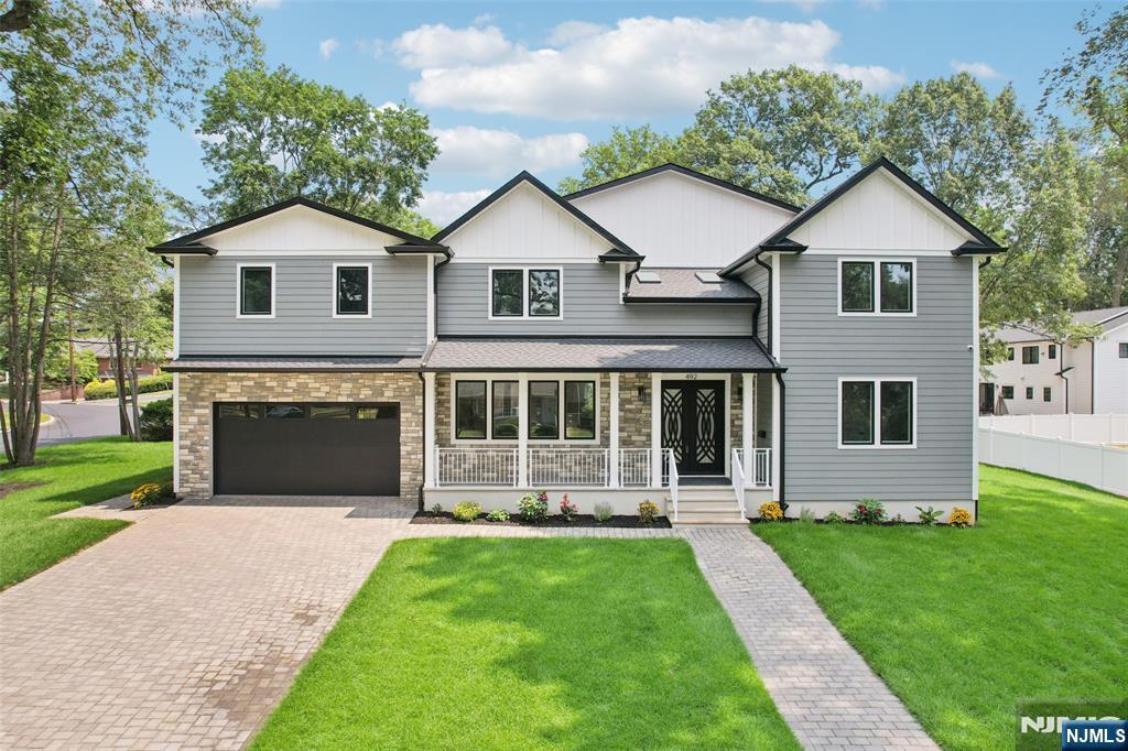 Property Photo:  492 Oaktree Road  NJ 07649 